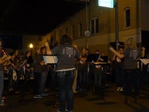band playing in street